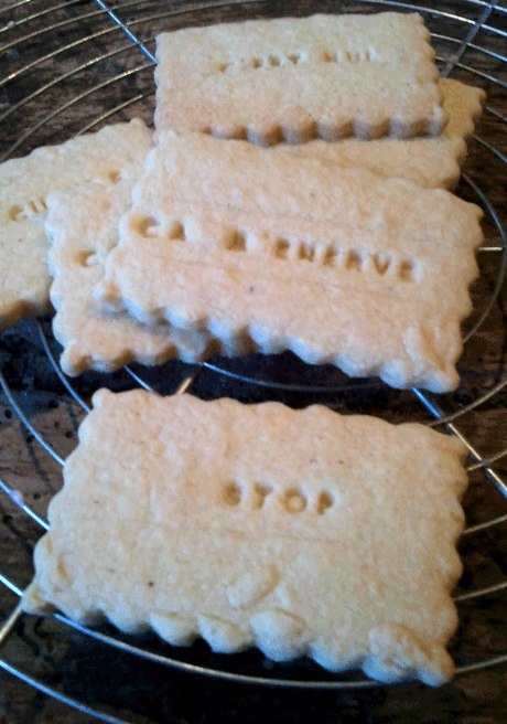 biscuits-nul-2 biscuits marqués